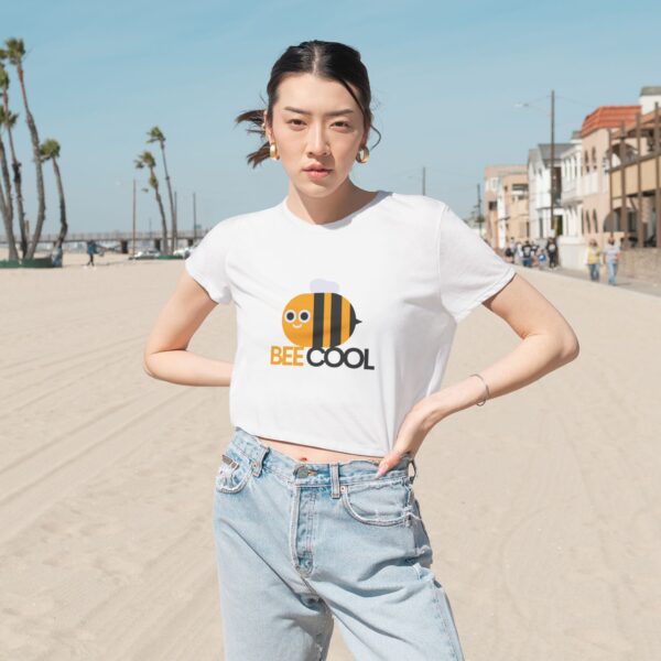 Women's Flowy Cropped Tee - Image 4