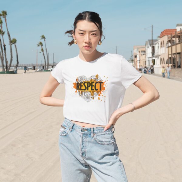 Women's Flowy Cropped Tee - Image 4